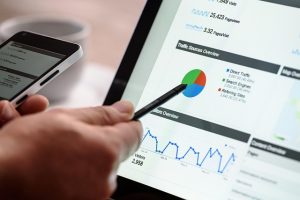 برجراف عن خطوات التسويق الجيد من وجهة نظرك بالانجليزية مع الترجمة