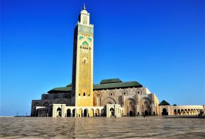 بحث جاهز باللغة الانجليزية مترجم للعربية عن السياحة في المغرب