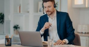 ابدأ تقديم الاستشارات عبر الإنترنت | دليلك الشامل بأفضل الطرق والنصائح